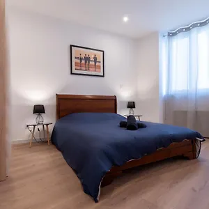 Appartement Le Hall-in-one 002 - Spacieux- Tout Equipe - Proche Commodites Et Espace Arena, Saint-Chamond
